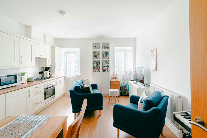 1 Bedroom Flat For Sale In Midland Way, Thornbury, Bristol, BS35