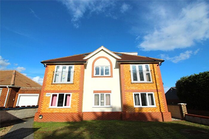 2 Bedroom Flat To Rent In Rochester Road, Gravesend, Kent, DA12