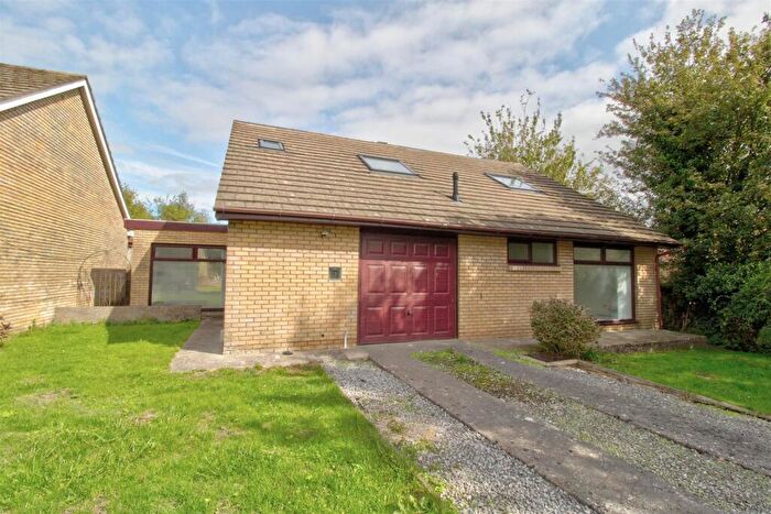 4 Bedroom Detached Bungalow To Rent In Elan Close, Barry, CF62