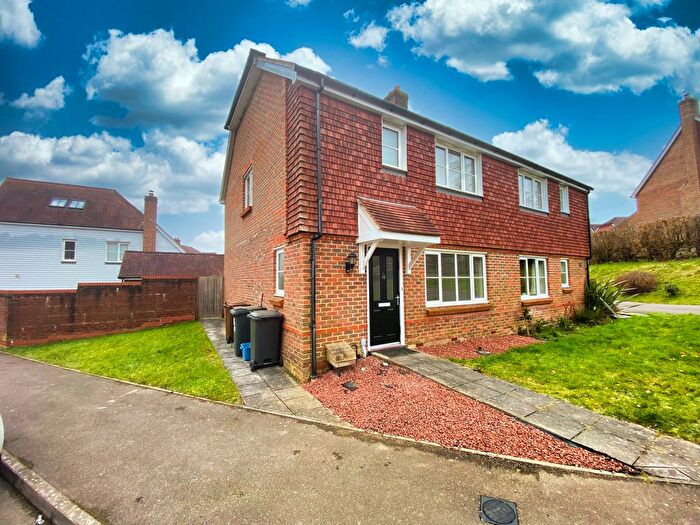 3 Bedroom Semi-Detached House To Rent In Old Common Way, Uckfield, TN22