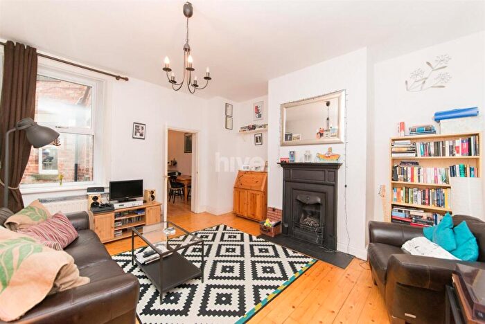 2 Bedroom Flat To Rent In Buston Terrace, Jesmond, Newcastle Upon Tyne, NE2