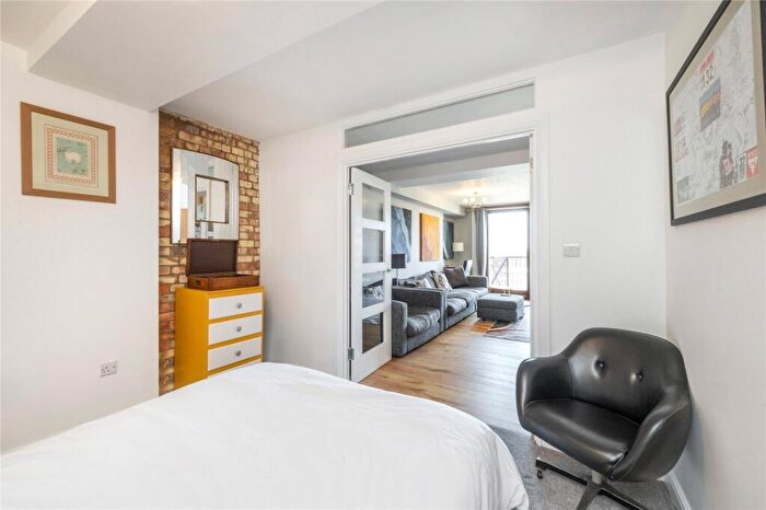 Flat To Rent In Wapping High Street, Wapping, E1W