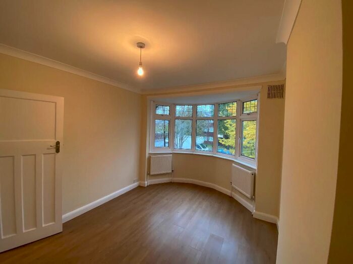 3 Bedroom Terraced House To Rent In Haslemere Avenue, Mitcham, CR4