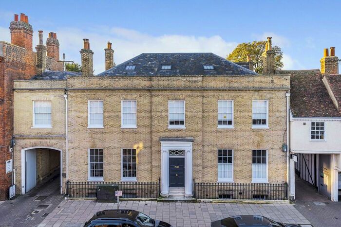 4 Bedroom Town House To Rent In Bancroft, Hitchin, SG5