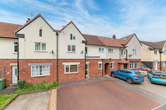 3 Bedroom Terraced House For Sale In Kineholme Drive, Otley, LS21