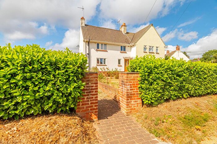 3 Bedroom Semi-Detached House For Sale In Springfield, Gunthorpe, NR24
