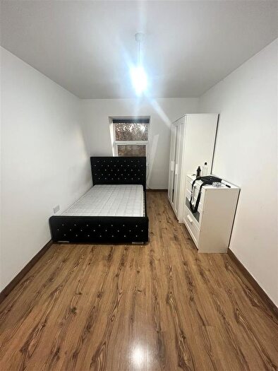 Studio To Rent In (All Bills Inclusive) Hoe Street, Walthamstow, E17