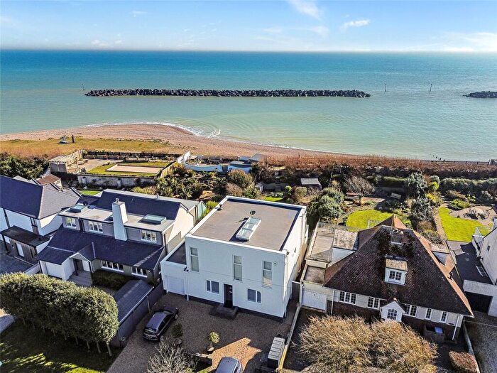4 Bedroom Detached House For Sale In Manor Way, Elmer, Middleton-On-Sea, West Sussex, PO22