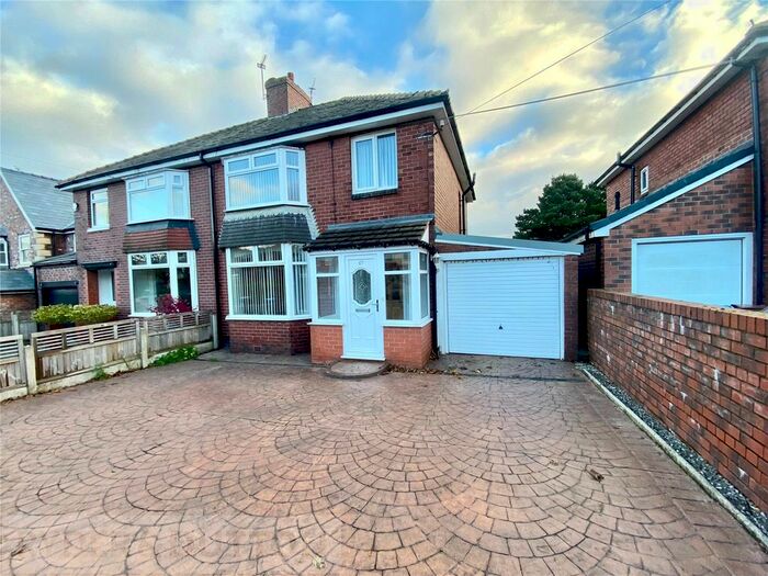 3 Bedroom Semi-Detached House To Rent In Oldham Road, Grasscroft, Oldham, Greater Manchester, OL4