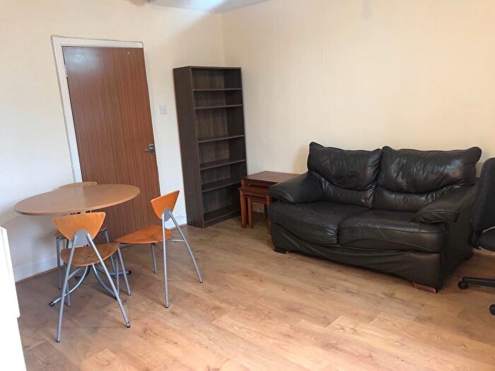 1 Bedroom Flat To Rent In Peddie Street, Dundee (Off Blackness Road), DD1