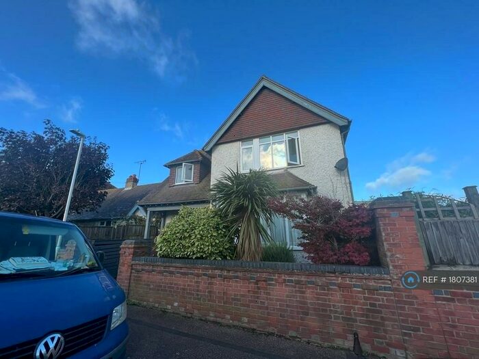 3 Bedroom Detached House To Rent In The Courts, Margate, CT9