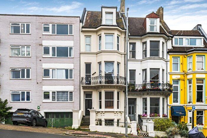 2 Bedroom Flat To Rent In Upper Rock Gardens, Brighton, BN2