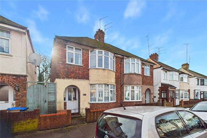 3 Bedroom Semi Detached House For Sale In Southfield Avenue, Far Cotton, Northampton, NN4