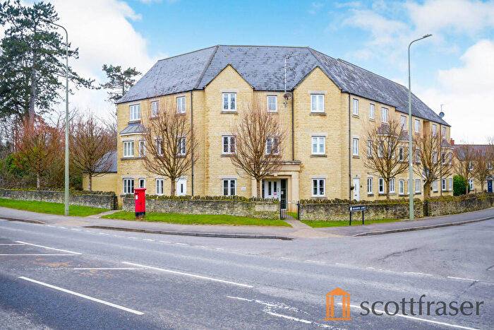 2 Bedroom Apartment To Rent In Meadow Lane, Witney, OX28