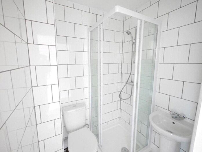 4 Bedroom Apartment To Rent In Galway Street, London, EC1V