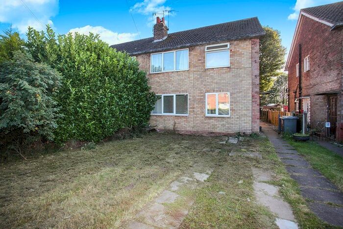 2 Bedroom Flat To Rent In Tudor Road, Nuneaton, Warwickshire CV10