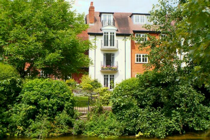 2 Bedroom Flat To Rent In Salisbury City Centre, SP2