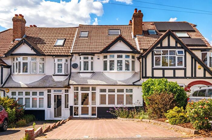 5 Bedroom Terraced House For Sale In Langley Way, West Wickham, BR4