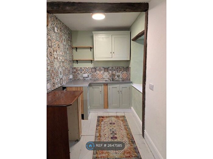 1 Bedroom Flat To Rent In Karrow Garth, Liskeard, PL14