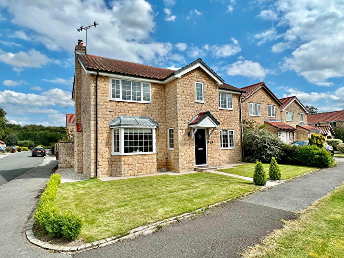 4 Bedroom Detached House For Sale In Tadcaster, Turnpike Road, LS24