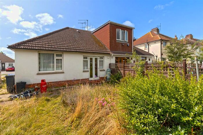 2 Bedroom Semi-Detached Bungalow To Rent In Monks Avenue, Lancing, BN15