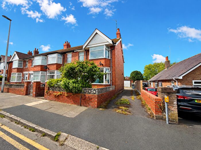 3 Bedroom End Terrace House For Sale In Lakeway, Stanley Park, FY3