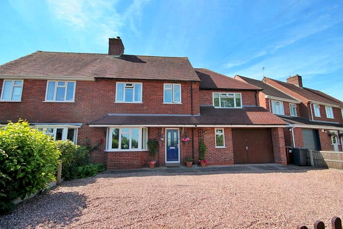 4 Bedroom Semi-Detached House For Sale In The Beck, Elford, Tamworth, Staffordshire, B79