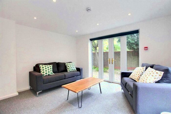 Property To Rent In Shetland Court, Worthing, West Sussex, BN13