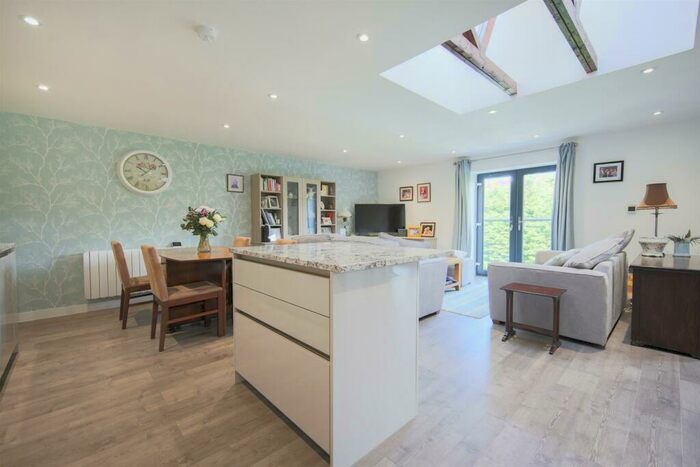 2 Bedroom Flat To Rent In Apartment, The Loom, Holcombe Road, Rossendale, Lancashire, BB4