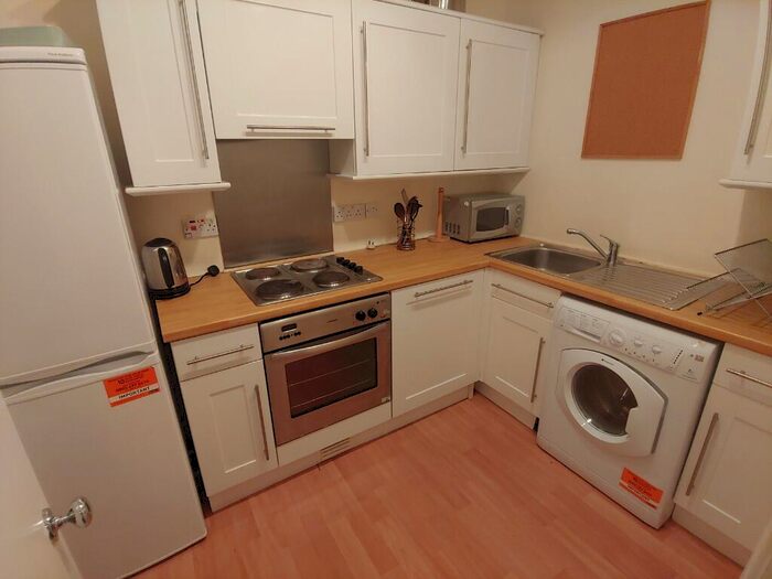 3 Bedroom Flat To Rent In Tarvit Street, Tollcross, Edinburgh, EH3