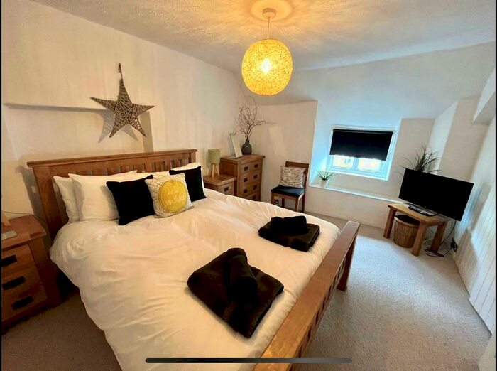 2 Bedroom Cottage For Sale In Church Street, Braunton, EX33