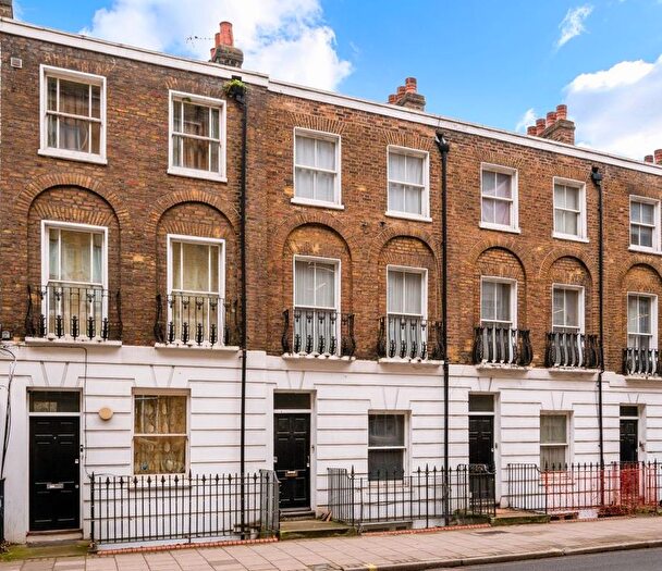 2 Bedroom Flat For Sale In A Eversholt Street, Euston, London, NW1