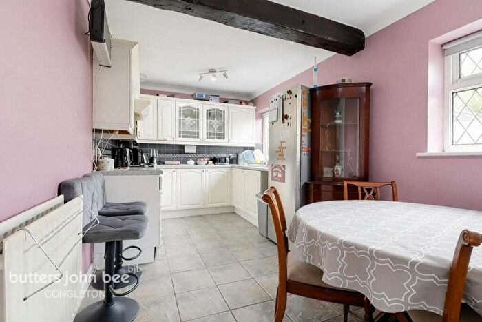 5 Bedroom Semi-Detached House For Sale In Vaudrey Crescent, Congleton, CW12