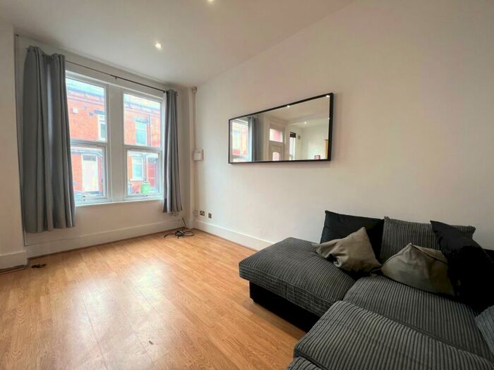 2 Bedroom House To Rent In Knowle Grove, Burley, Leeds, LS4