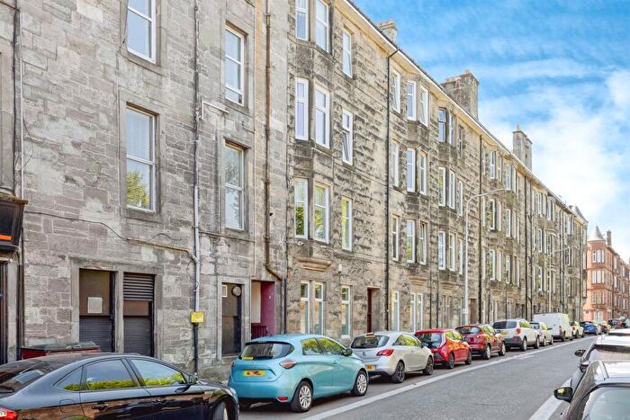 2 Bedroom Flat For Sale In Station Road, Dumbarton, G82