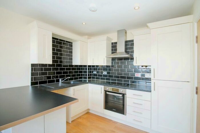 3 Bedroom Apartment To Rent In Richardshaw Lane, Pudsey, Leeds, LS28