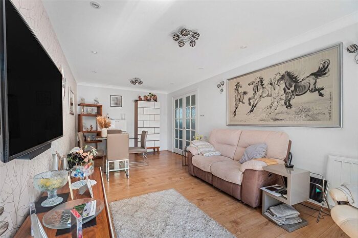 2 Bedroom Flat For Sale In Herne Court, Richfield Road, Bushey, Hertfordshire, WD23