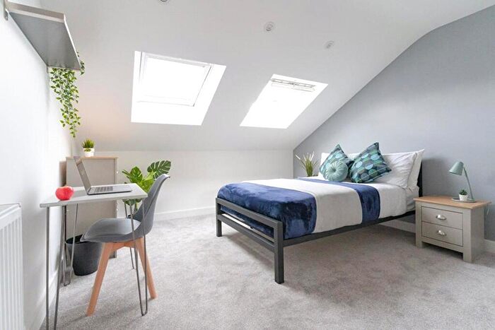 6 Bedroom House To Rent In Stansted Road, Southsea, Hampshire, PO5