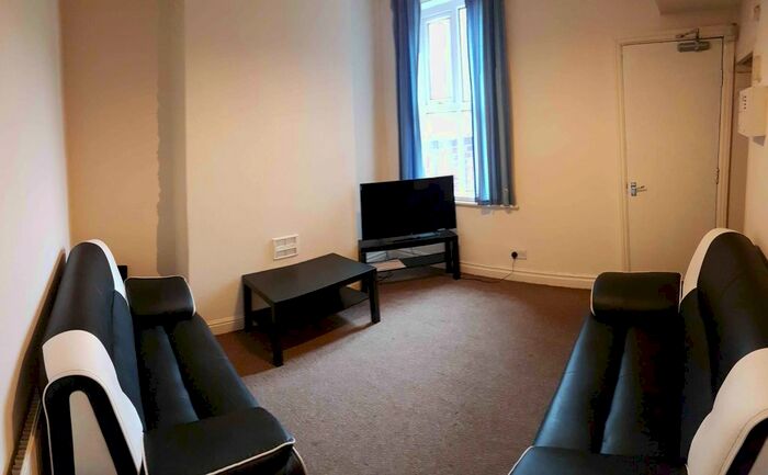 4 Bedroom Flat To Rent In Worthing Street, Hull HU5