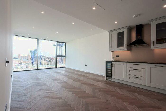 2 Bedroom Apartment To Rent In Merino Gardens, London, E1W