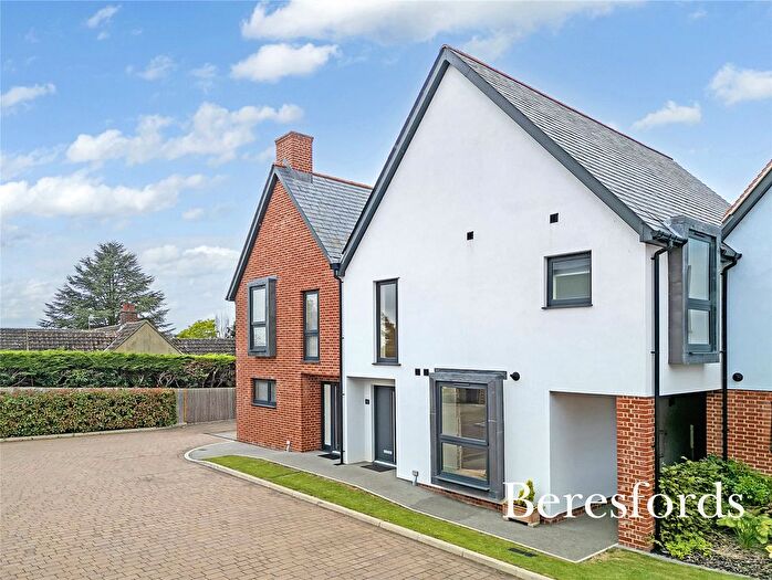 3 Bedroom Semi-Detached House For Sale In Lees Close, Thaxted, CM6