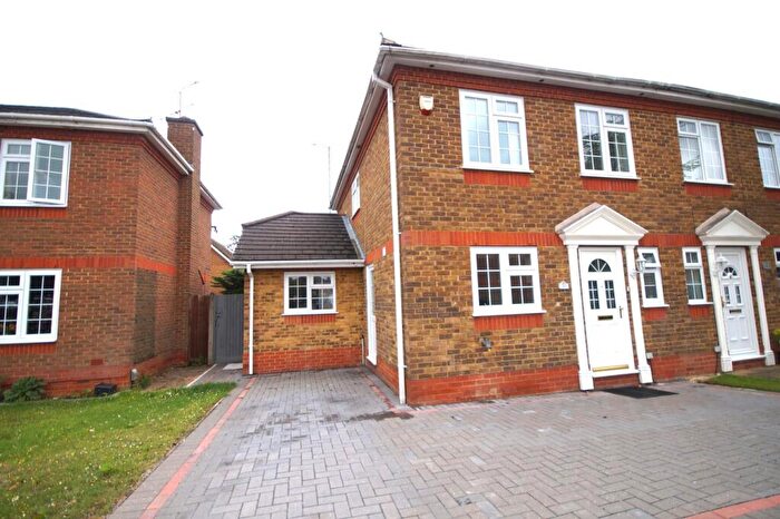 4 Bedroom Semi-Detached House To Rent In Pasture Close, Lower Earley, Reading, RG6