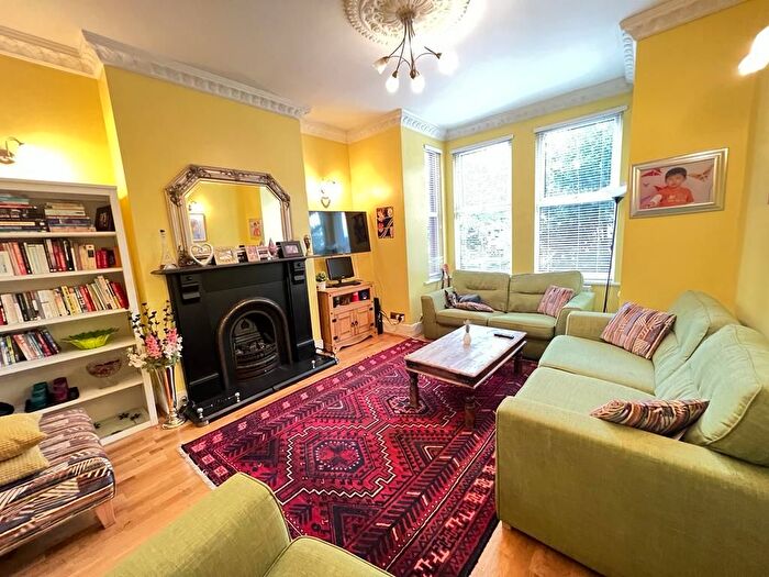 4 Bedroom Terraced House To Rent In York Road, Southgate, N11