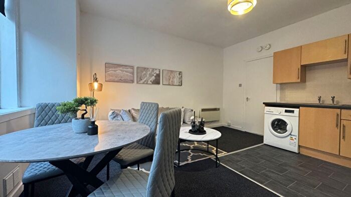 2 Bedroom Flat To Rent In Derby Street, Finnieston, Glasgow, G3