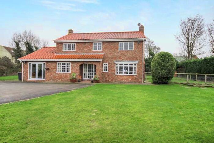 4 Bedroom Flat To Rent In Little Fenton Lane Little Fenton, LS25