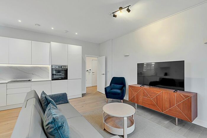 2 Bedroom Flat To Rent In Flat, Chiswick High Rd, Chiswick, London, W4