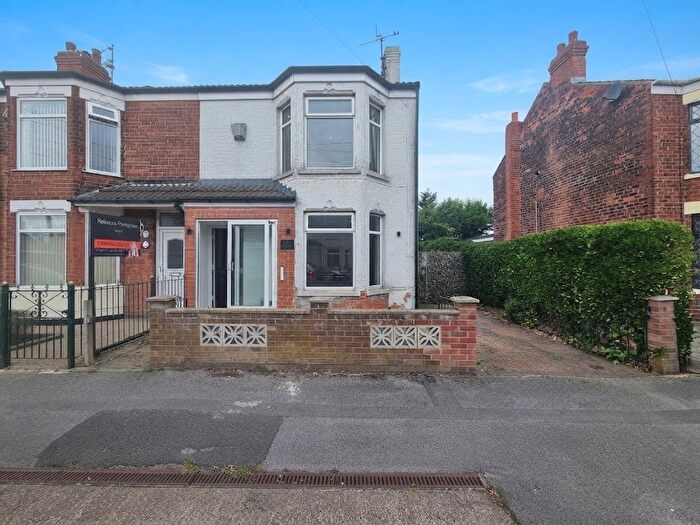 3 Bedroom End Of Terrace House For Sale In Lee Street, Holderness Road, Hull, HU8