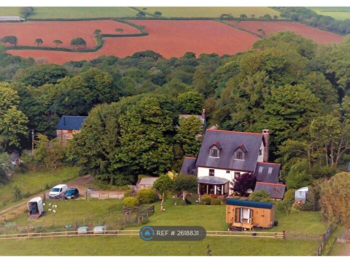 2 Bedroom Flat To Rent In Demelza, Bodmin, PL30