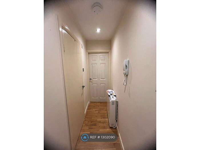 1 Bedroom Studio To Rent In Cowley, Uxbridge, UB8
