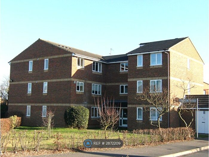 1 Bedroom Flat To Rent In Lowestoft Drive, Slough, SL1